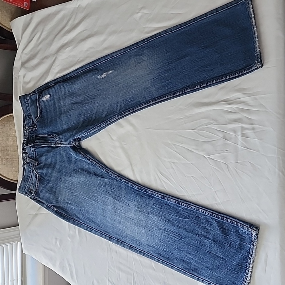 Men's American Eagle Straight Leg Jeans,  Color Med Denim Blue, Size 30W X 27L